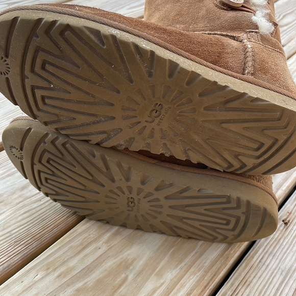 UGG Bailey Button Triplet II Boot Size 5 - Picture 9 of 11